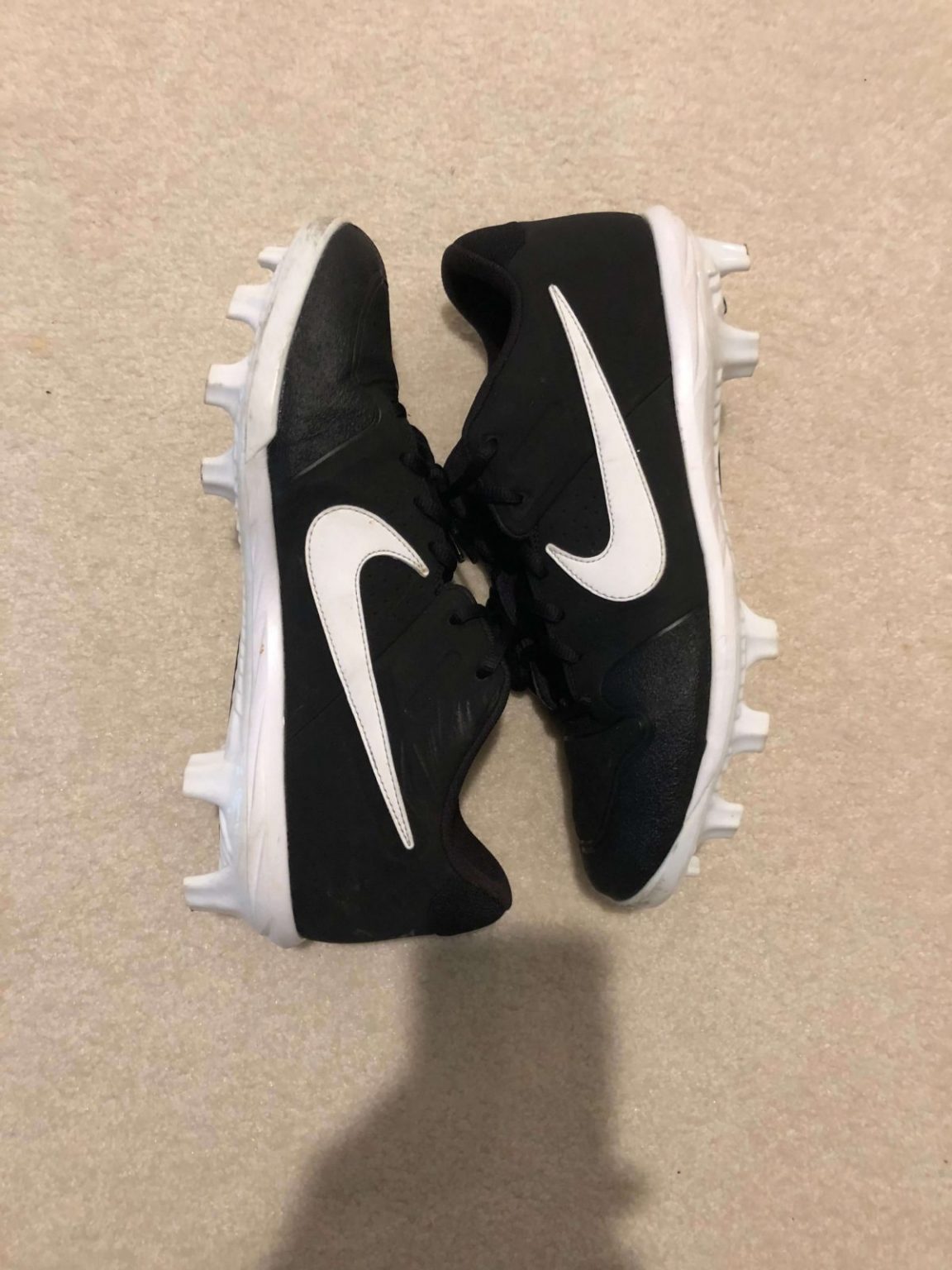 nike molded baseball cleats